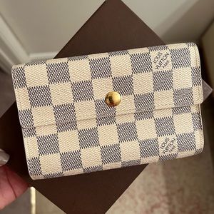Authenticated - Trifold Wallet in Damier Azur